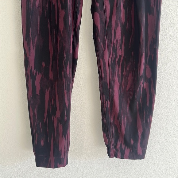 Lululemon &Go City Jogger - Picture 4 of 11